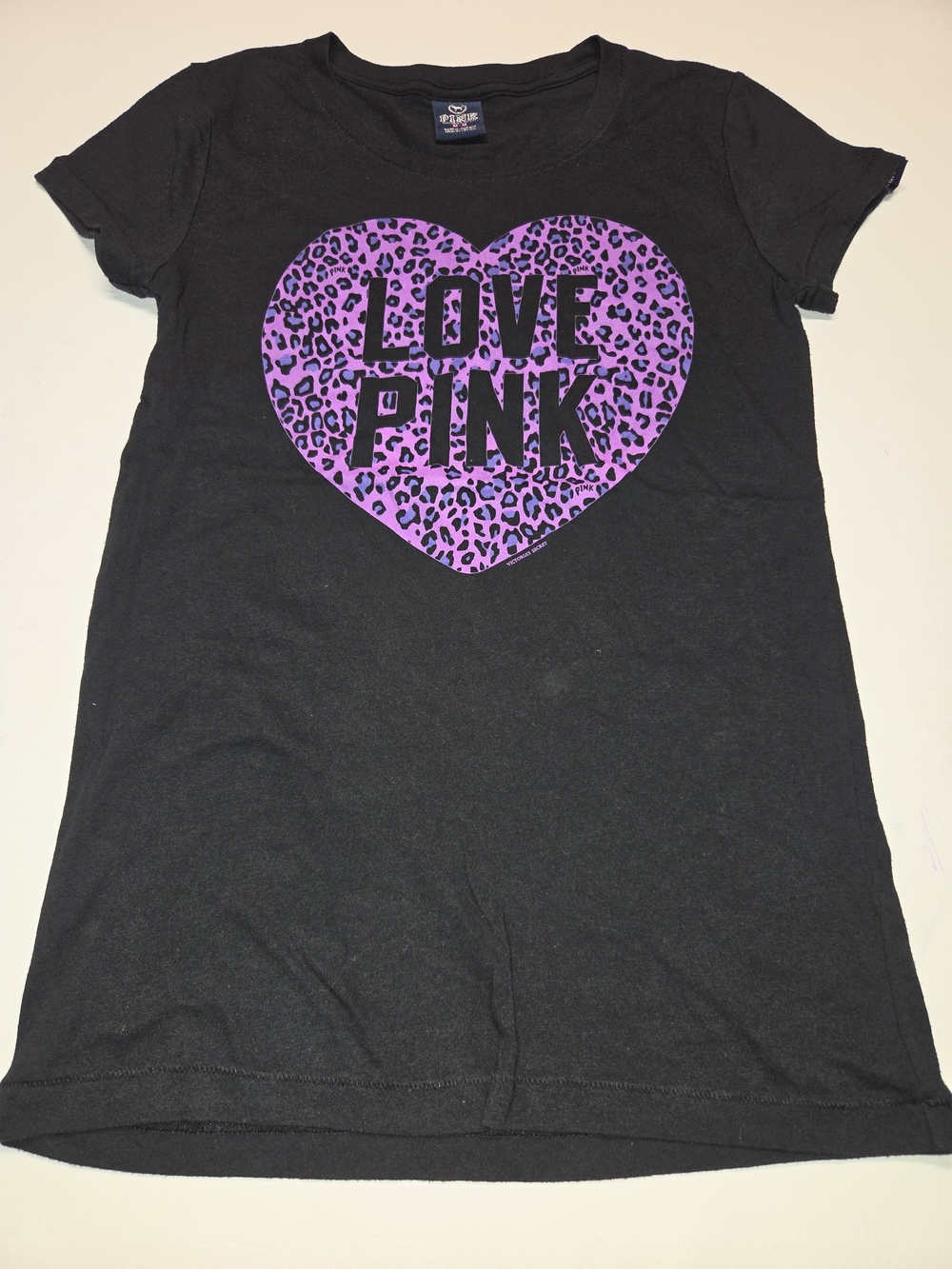 PINK Victoria's Secret Girls Black Tee with Purple Heart Graphic Y2k